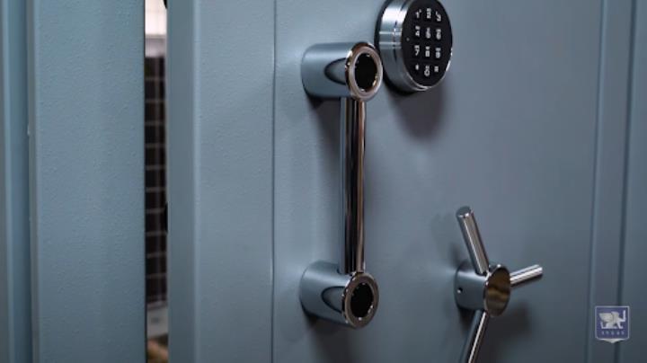 Beyond Locks and Keys: The Future of Vault Door Security with INKAS Safes thumbnail